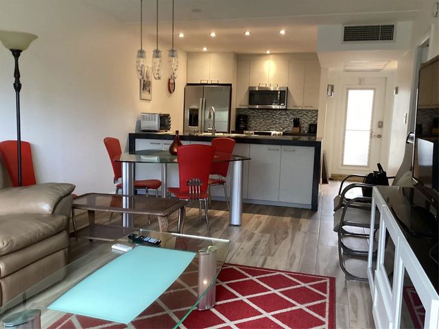 2 of 21 - 4299 Nw 16 Th Street #108, Lauderhill, FL
