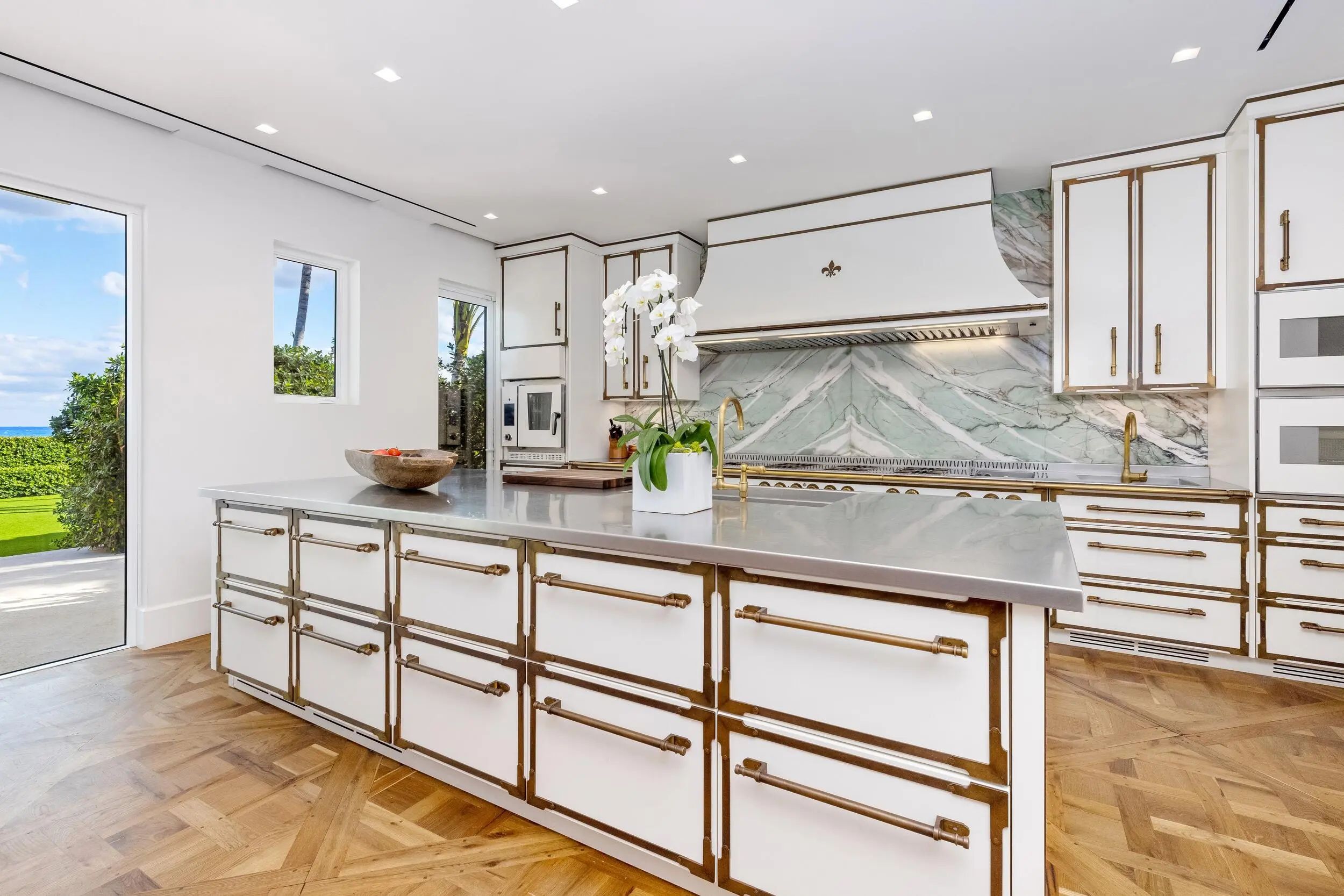 680 S Ocean Boulevard, Palm Beach, FL, 33480