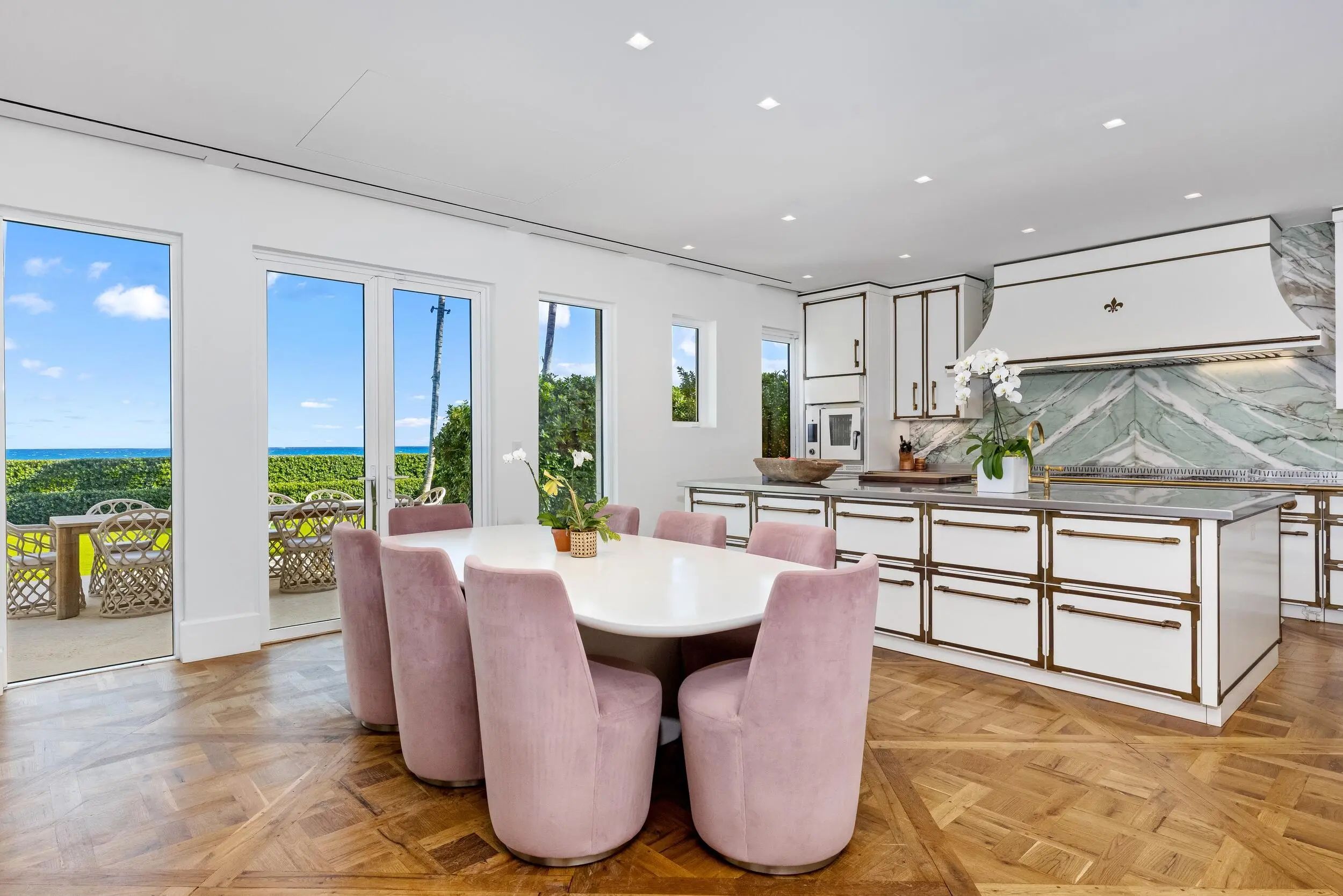 680 S Ocean Boulevard, Palm Beach, FL, 33480