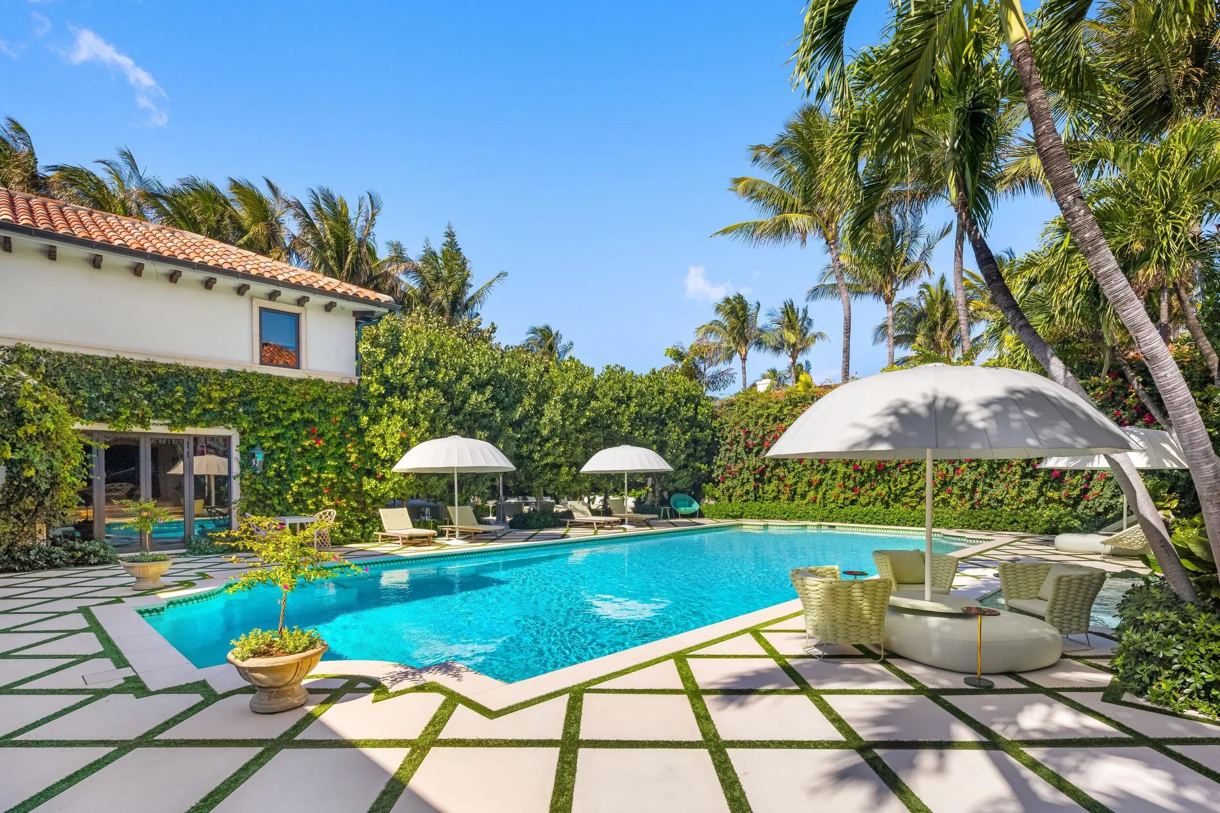 680 S Ocean Boulevard, Palm Beach, FL, 33480