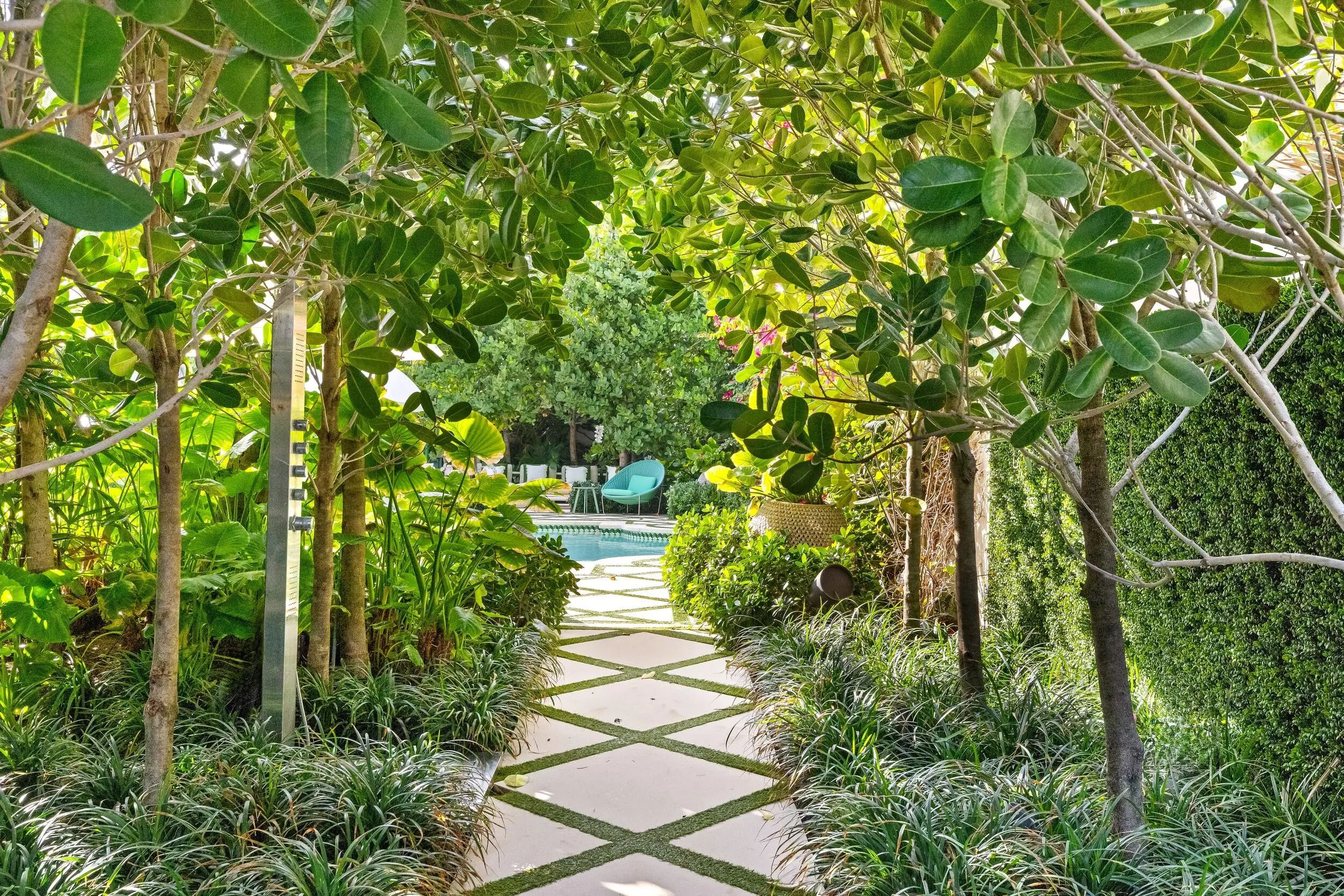 680 S Ocean Boulevard, Palm Beach, FL, 33480