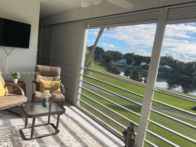 3 of 52 - 821 Cypress Boulevard #312, Pompano Beach, FL