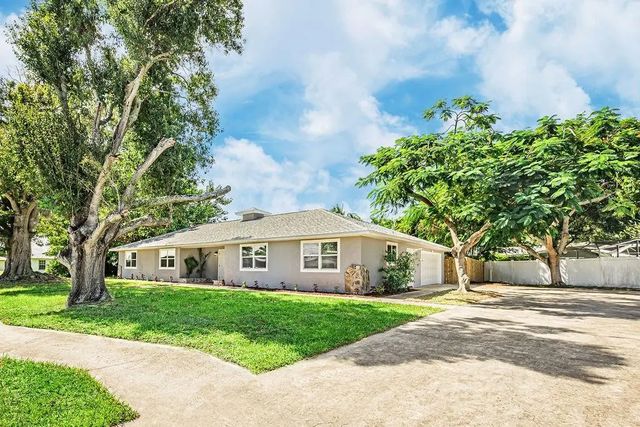 300 Riomar Drive, Port St. Lucie