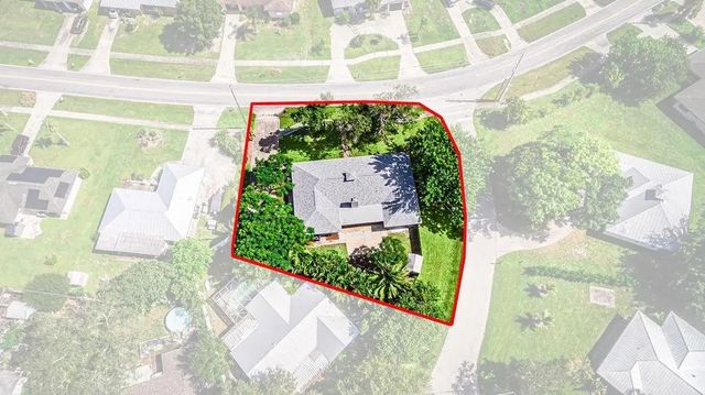 5 of 49 - 300 Riomar Drive, Port St. Lucie, FL