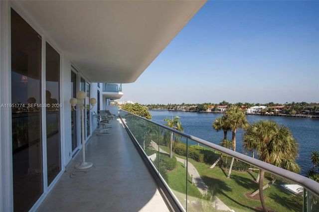 19707 Turnberry Way #4h, Aventura