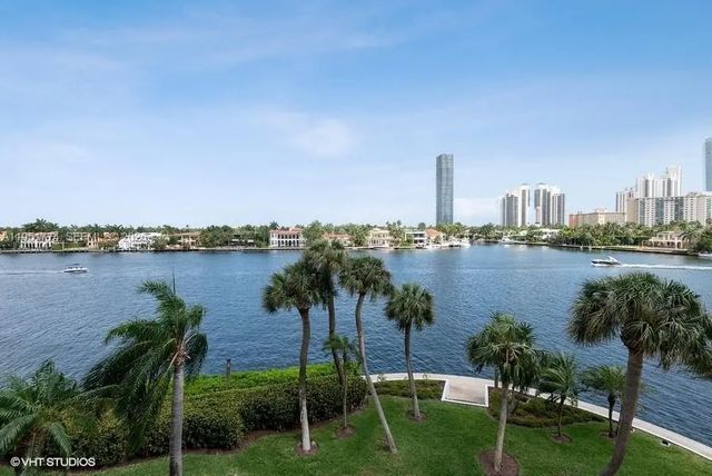 3 of 22 - 19707 Turnberry Way #4h, Aventura, FL
