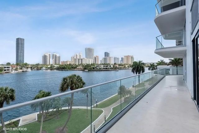 4 of 22 - 19707 Turnberry Way #4h, Aventura, FL