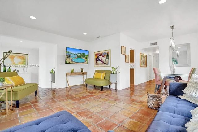 5 of 63 - 7525 W Treasure Drive, North Bay Village, FL