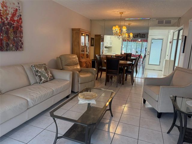 4 of 35 - 2901 Nw 46th Avenue #106, Lauderdale Lakes, FL