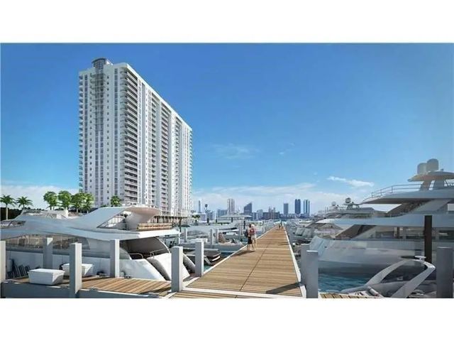 17211 Biscayne Slip #64 Boulevard, North Miami Beach
