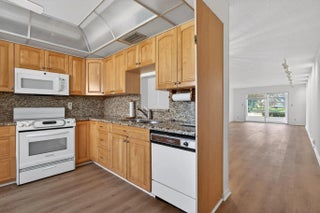 Photo of Listing #F10548371