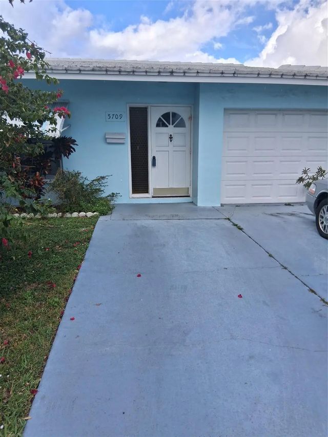5709 Nw 87th Avenue, Tamarac
