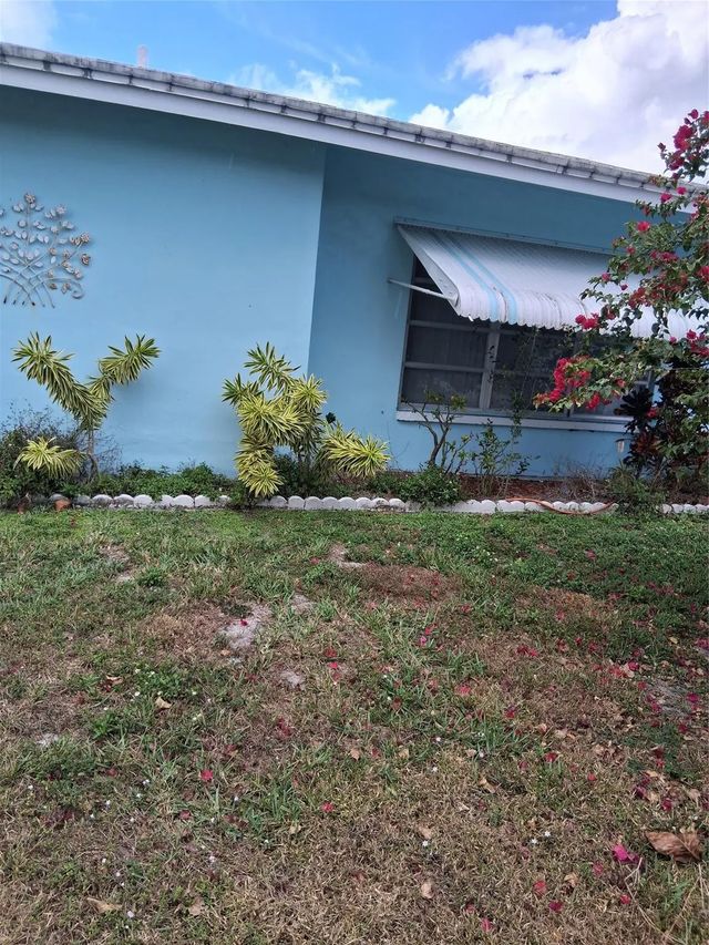 4 of 10 - 5709 Nw 87th Avenue, Tamarac, FL