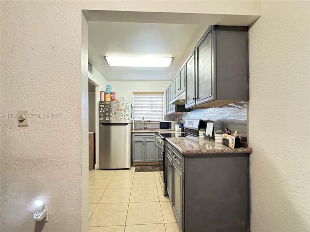 5 of 15 - 8515 Sunrise Lakes Boulevard #112, Sunrise, FL