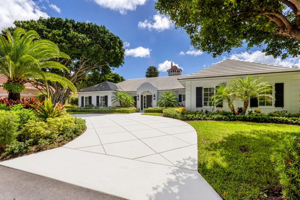 124 Woodbridge Road, Palm Beach