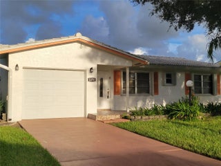 Photo of Listing #F10548128