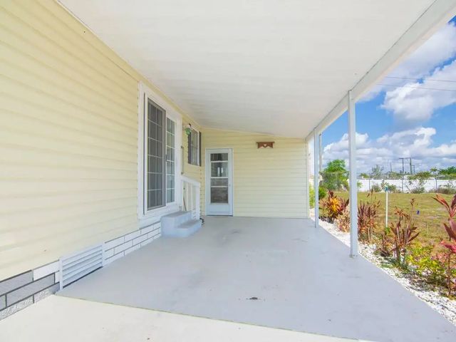 3 of 32 - 196 Ne Emerald Drive, Jensen Beach, FL