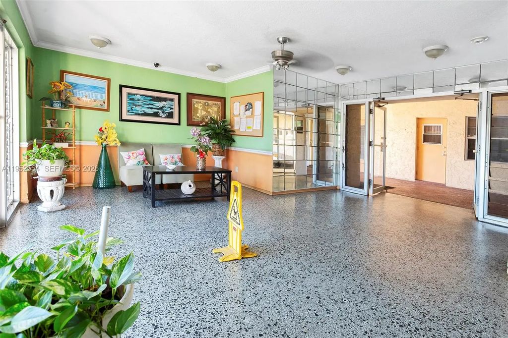 4151 Nw 41st Street #301, Lauderdale Lakes
