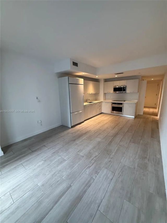 45 Sw 9th Street #1004, Miami