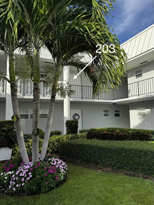 3 of 47 - 32 Colonial Club Drive #203, Boynton Beach, FL