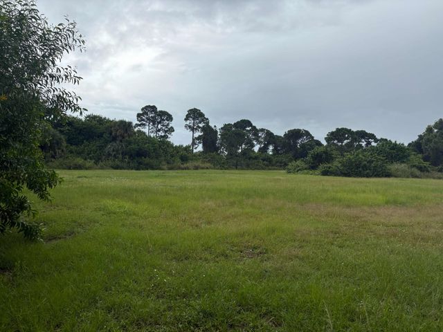 2 of 4 - 2520 Se Melaleuca Boulevard, Port St. Lucie, FL