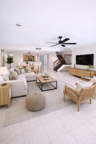 Photo of Listing #F10548459