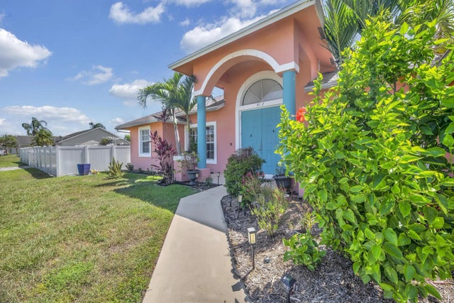 Photo of Listing #R11157775