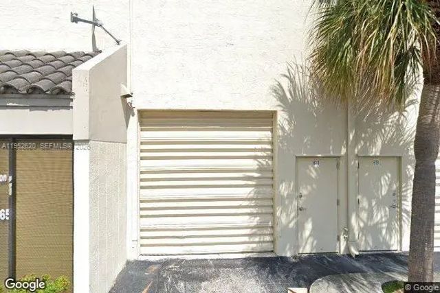 6175 Nw 167th Street #g18, Hialeah