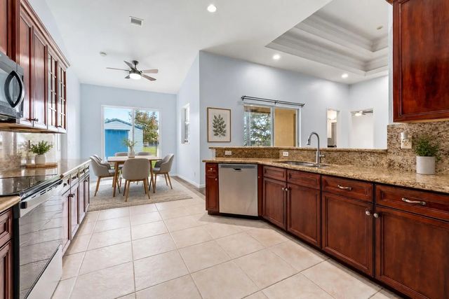 5 of 33 - 2019 Se Mantua Street, Port St. Lucie, FL