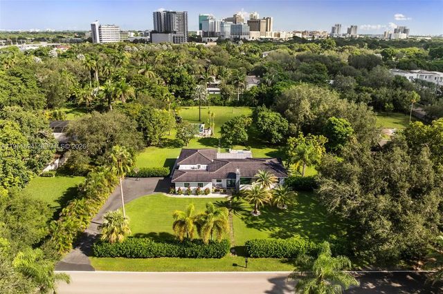 07325 Sw 102nd Street, Pinecrest
