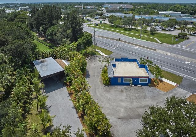 3 of 8 - 2095 Nw Federal Highway, Jensen Beach, FL