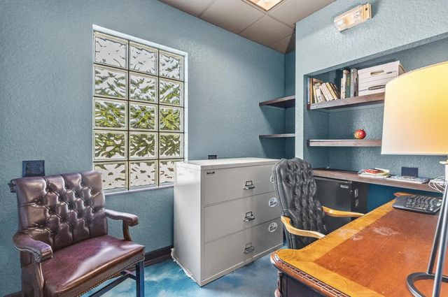 5 of 8 - 2095 Nw Federal Highway, Jensen Beach, FL