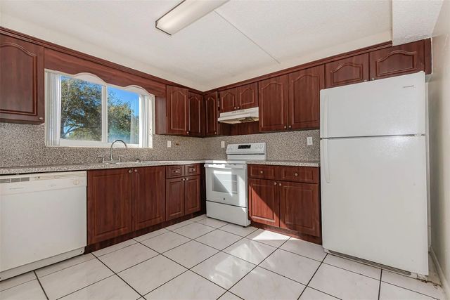 5 of 37 - 10201 Nw 35th Street, Coral Springs, FL