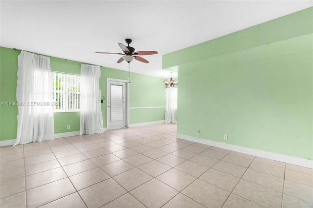 268 Coventry L #268, West Palm Beach