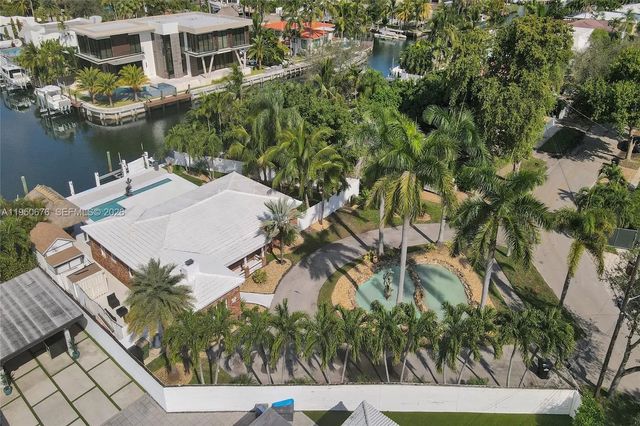 1995 N Hibiscus Drive, North Miami