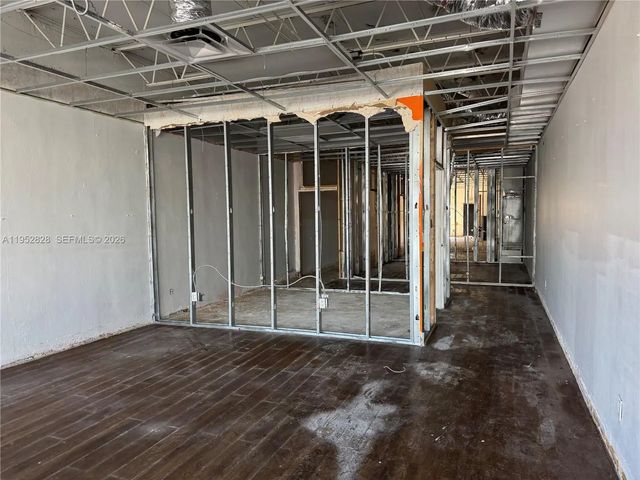 3 of 7 - 2328 Hollywood Boulevard, Hollywood, FL