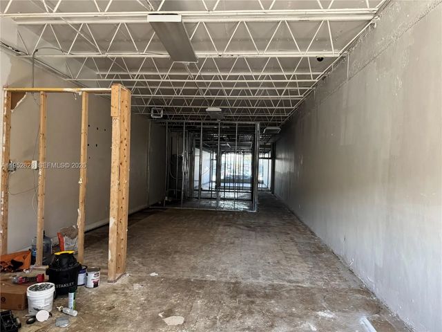 5 of 7 - 2328 Hollywood Boulevard, Hollywood, FL