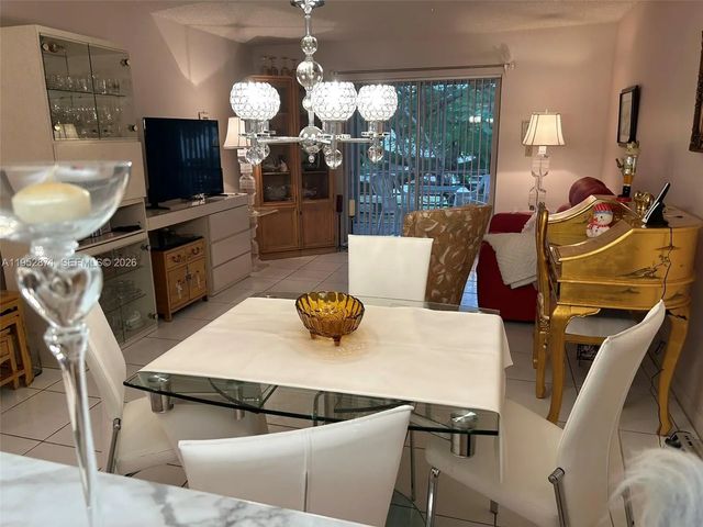 5 of 50 - 5640 Sw 3rd Place #212, Margate, FL