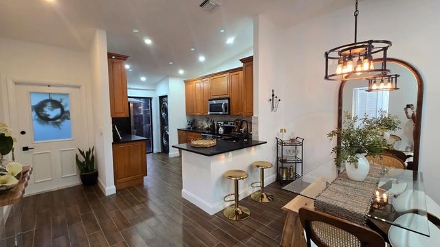 5 of 26 - 716 Sunny Pine Way D, Greenacres, FL