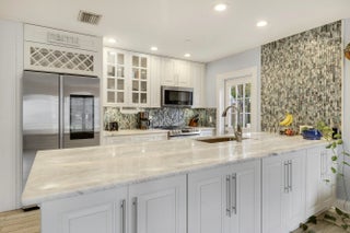 Photo of Listing #R11157958