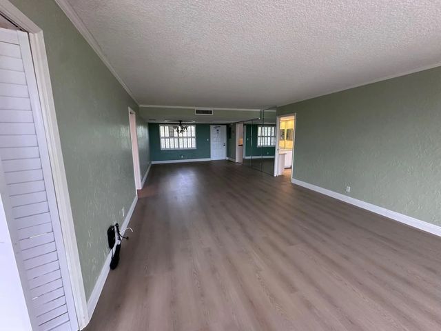 2 of 20 - 3850 Oaks Clubhouse Drive #403, Pompano Beach, FL