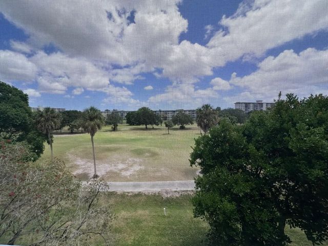 3 of 20 - 3850 Oaks Clubhouse Drive #403, Pompano Beach, FL