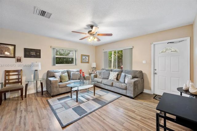 3 of 19 - 4714 Nw 50th Court, Tamarac, FL
