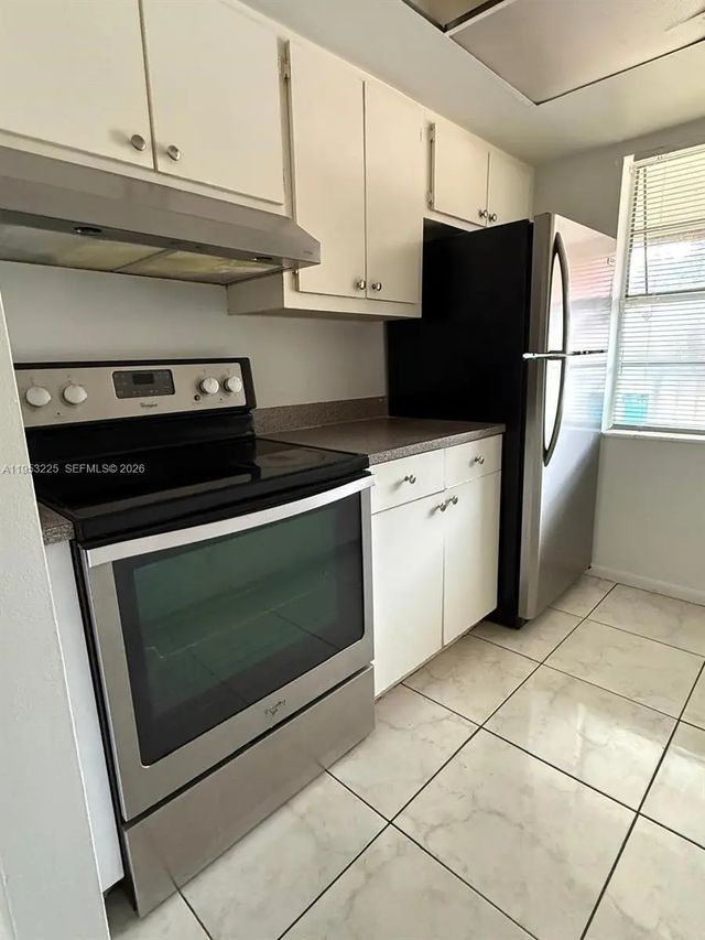 4 of 8 - 1200 Sw 50th Avenue #207-3, North Lauderdale, FL