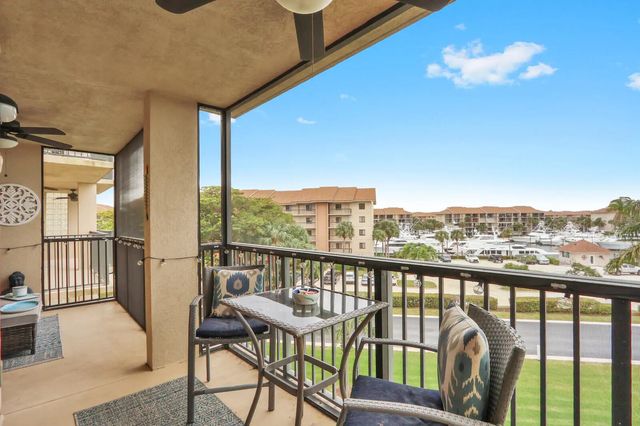 901 Seafarer Circle #403, Jupiter