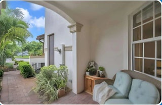 Photo of Listing #F10548063