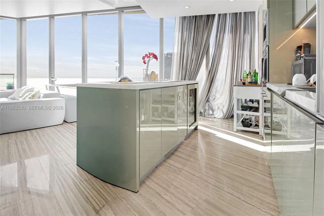 5 of 14 - 18975 Collins Avenue #4404, Sunny Isles Beach, FL