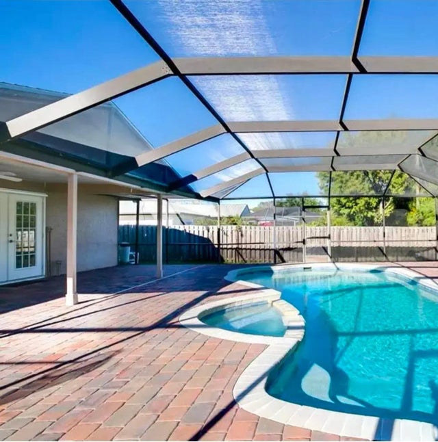 Photo of Listing #F10548656