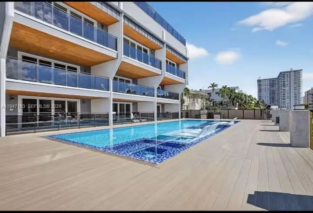 3826 Ne 171st Street #3826, North Miami Beach