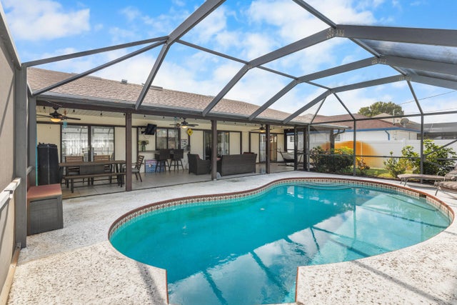 Photo of Listing #R11158101